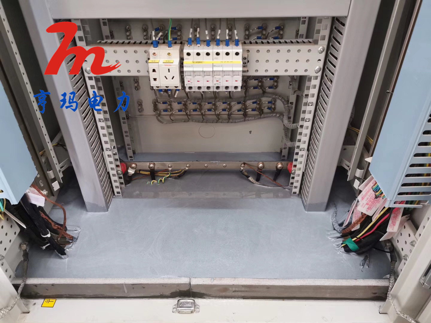 bbs封堵案例/沿海地區(qū)開關(guān)柜防潮封堵措施