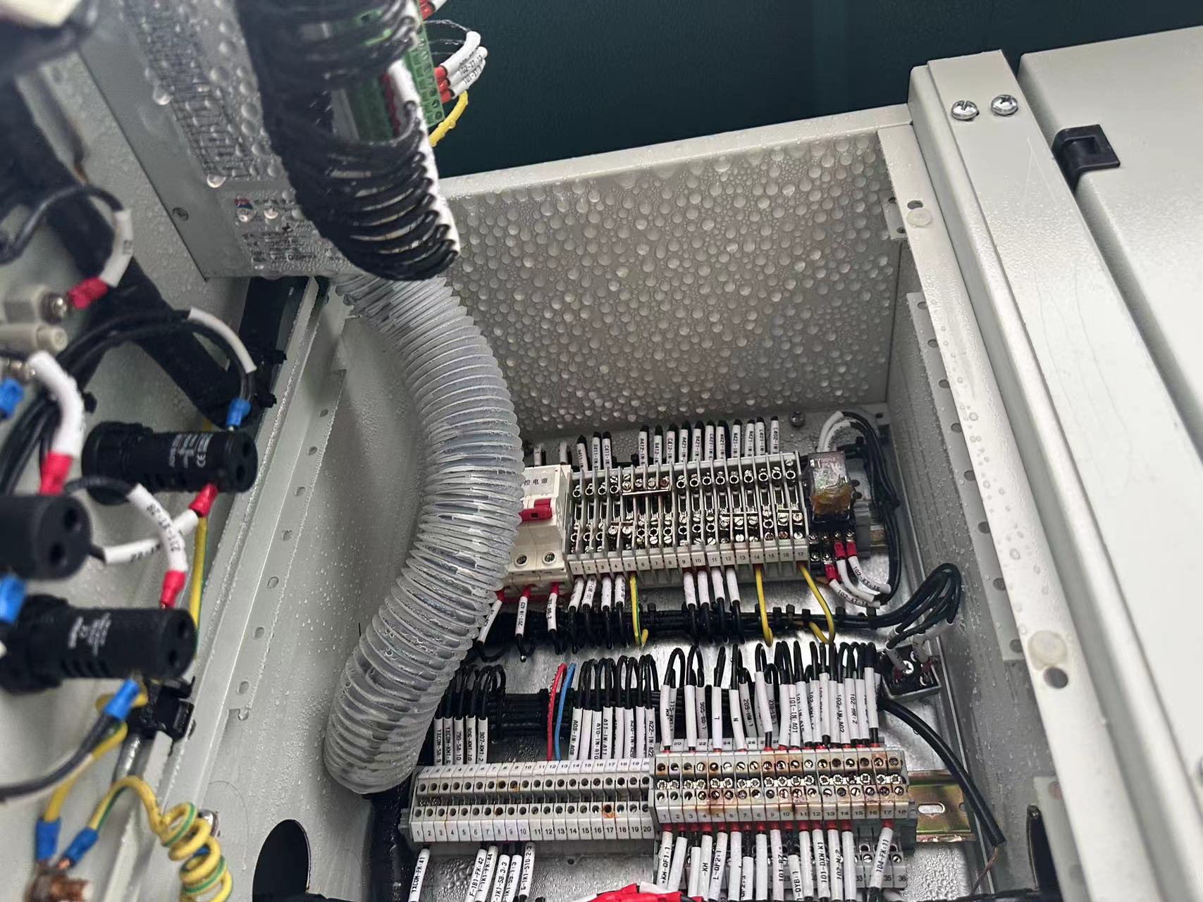 b960545b39ae4d2f497f5f35ede973f